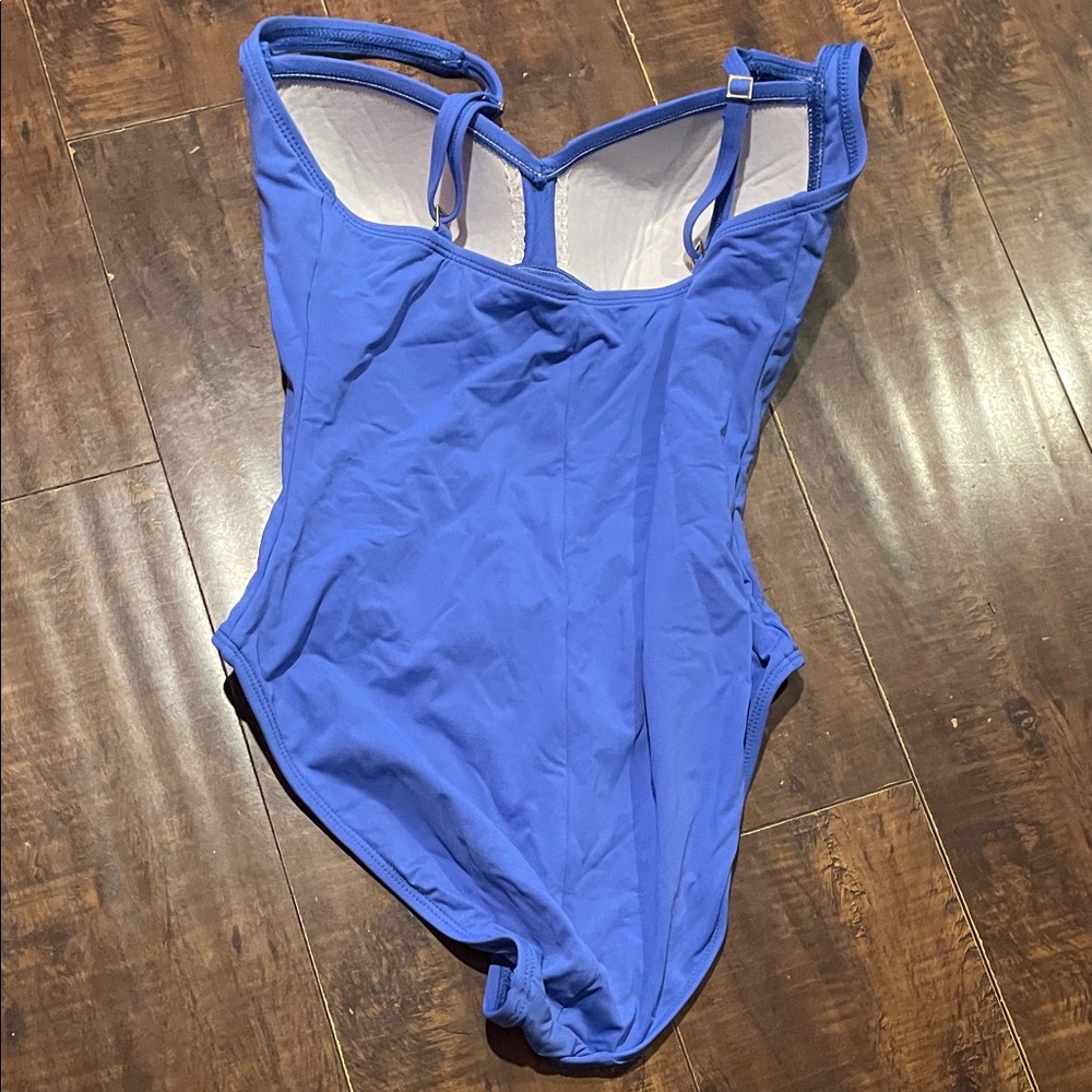 LA BLANCA CORE SOLID SWEETHEART ONE PIECE SWIMSUIT BANDEAU - Picture 5 of 6